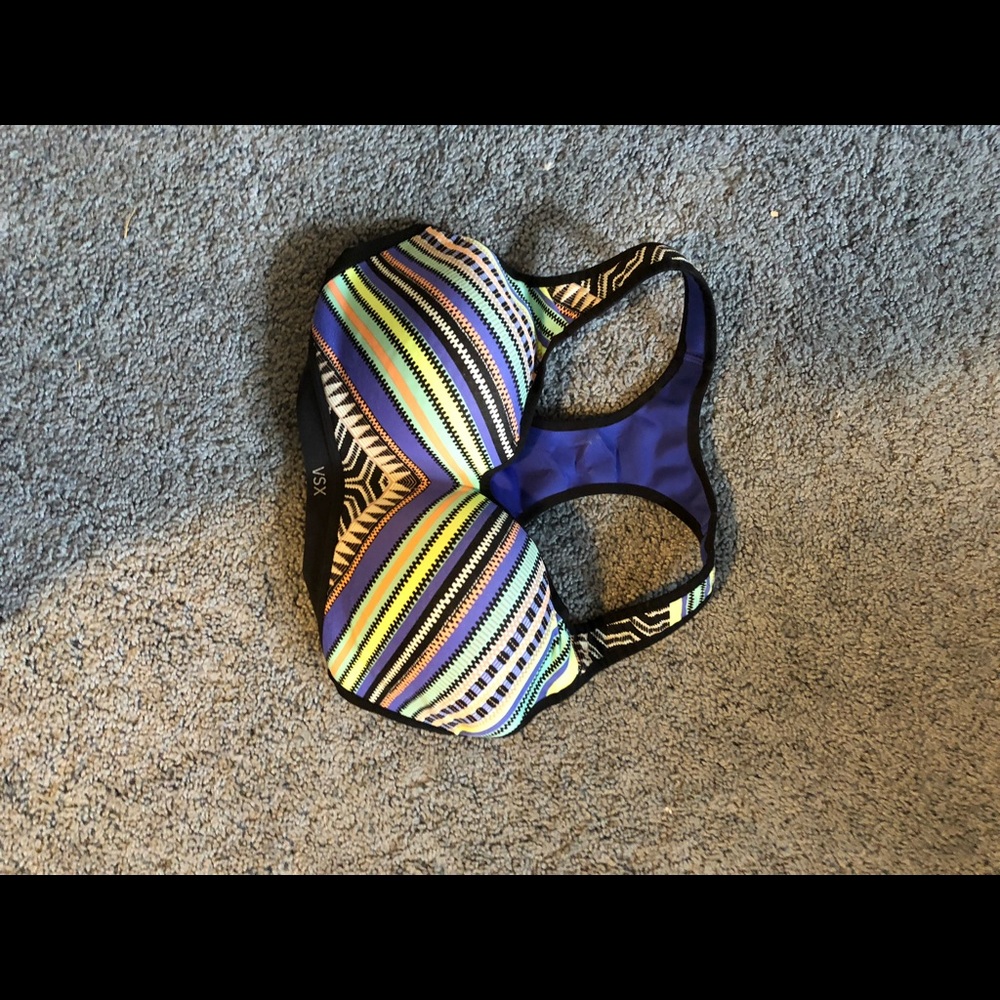 Victoria Secret Bras - Picture 2 of 3